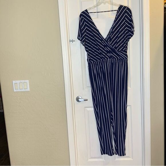 Express Navy Blue & White Stripe Wrap-Front Romper/ Jumpsuit Size XL - Picture 11 of 12